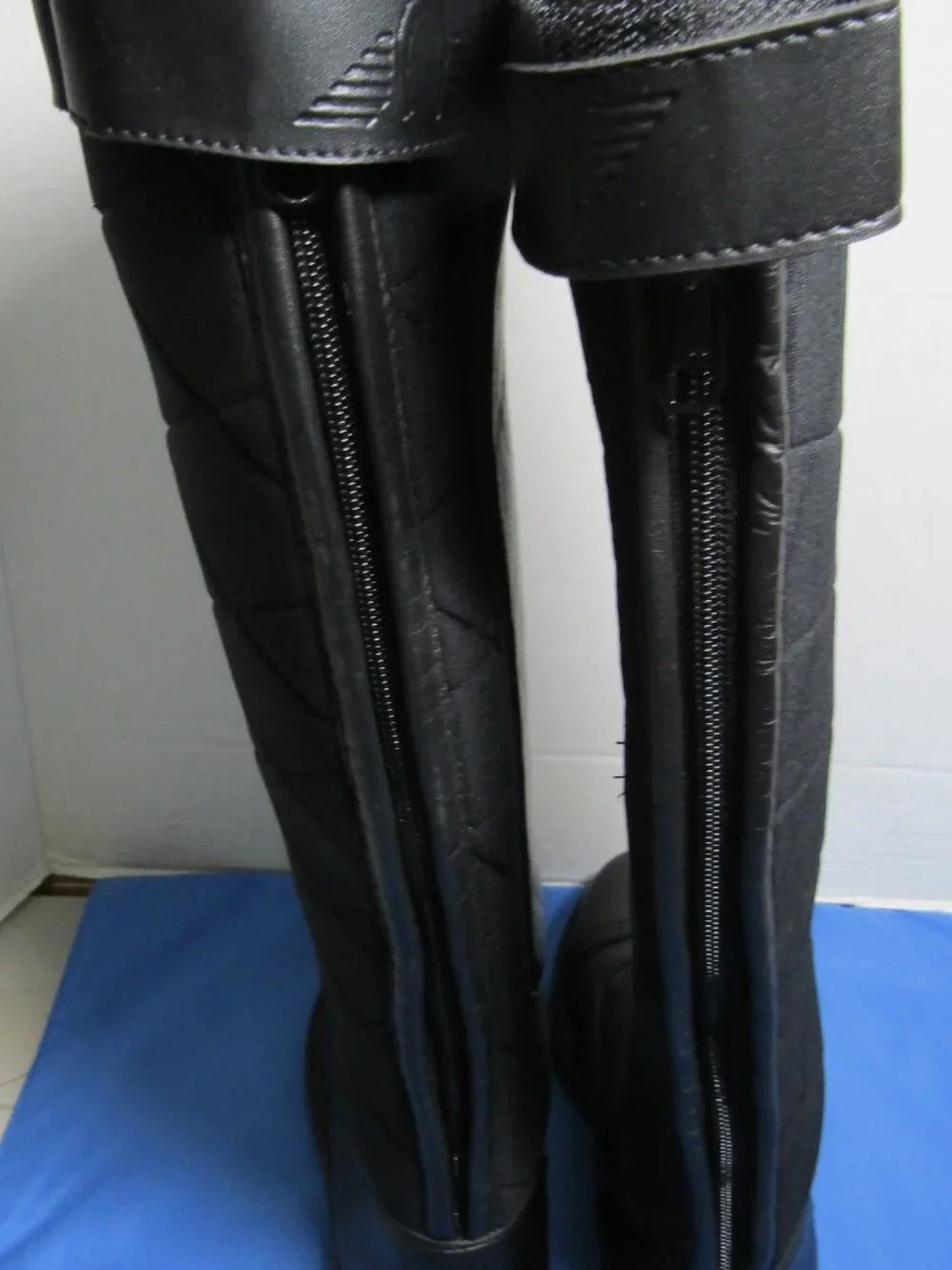 Tuffrider Snow Rider Black tall boot Size 7 #8001-W7 New